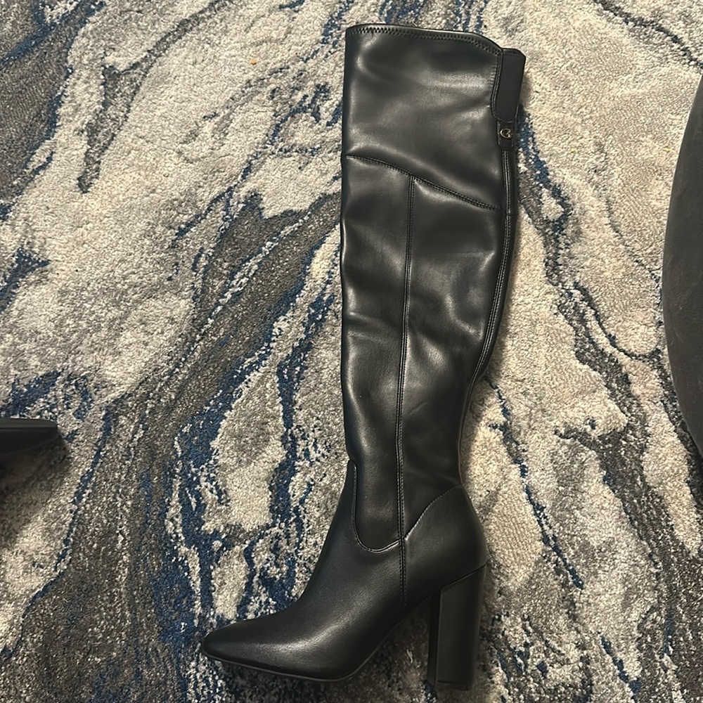 GUESS   KNEE High BOOTS in black